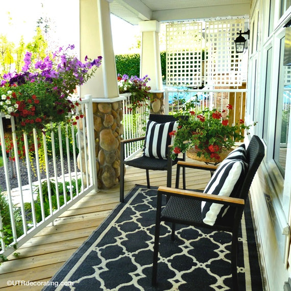 Enjoy Your Front Porch… In Privacy!